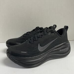 Nike Vomero Plus Black Metallic Dark Grey HV8154 001 Size 8.5 Women Running Shoe